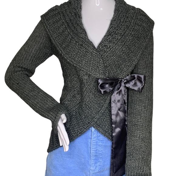 Forever 21 Sweaters - Twenty One Chunky Sweater Gray Satin Ribbon Side Tie Size S